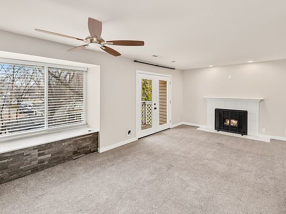 5th image of 875 E Arrowhead Ln S #47