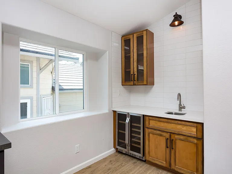 2725 Blackbush Ln — Photo 12