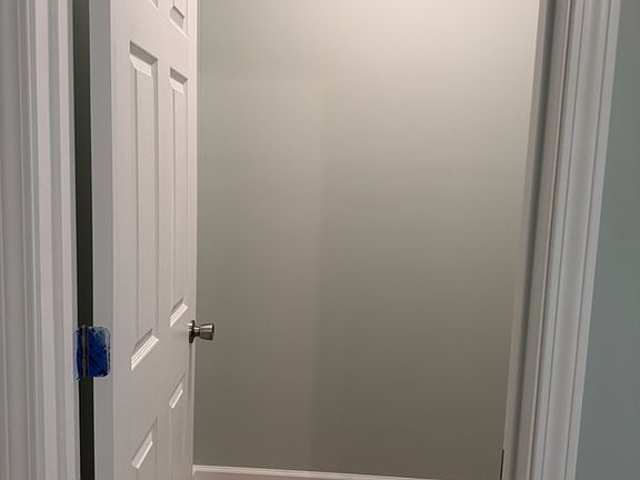 4th image of 107 Fairview St