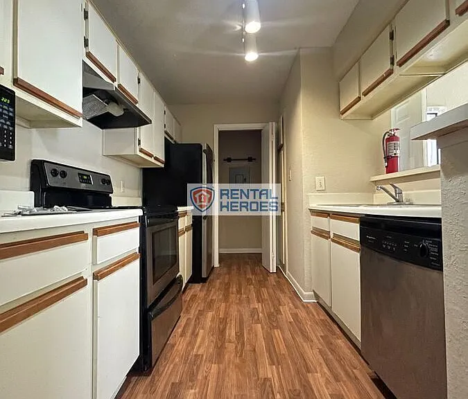 4225 Thornbriar Ln #O212 — Photo 2