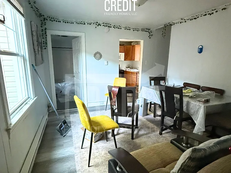 35 Redwood St — Photo 7