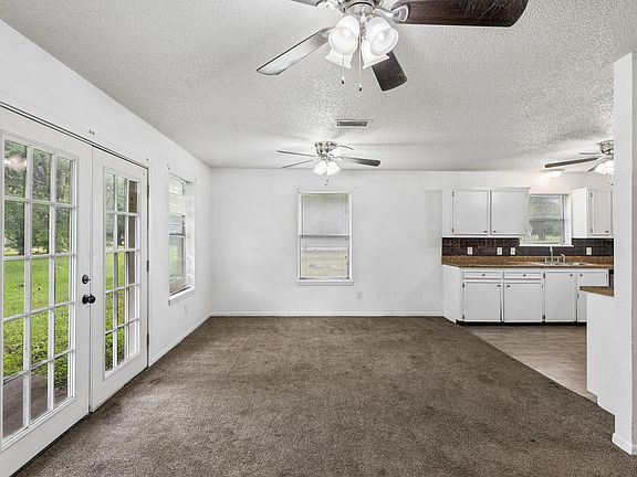 3rd image of 302 Harris St