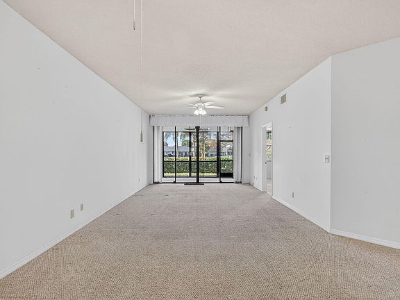 4th image of 6101 SE Se Landing Way Way #5