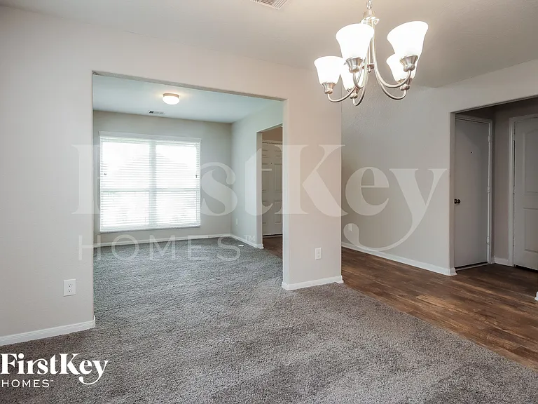 1023 Ranch Oak Dr — Photo 5