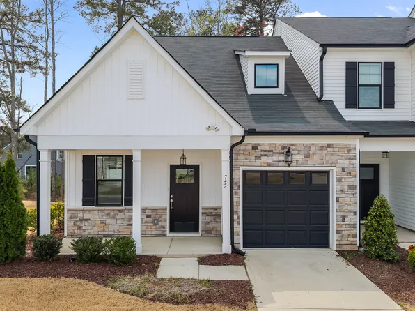 745 Putney Hill Rd, Zebulon, NC 27597