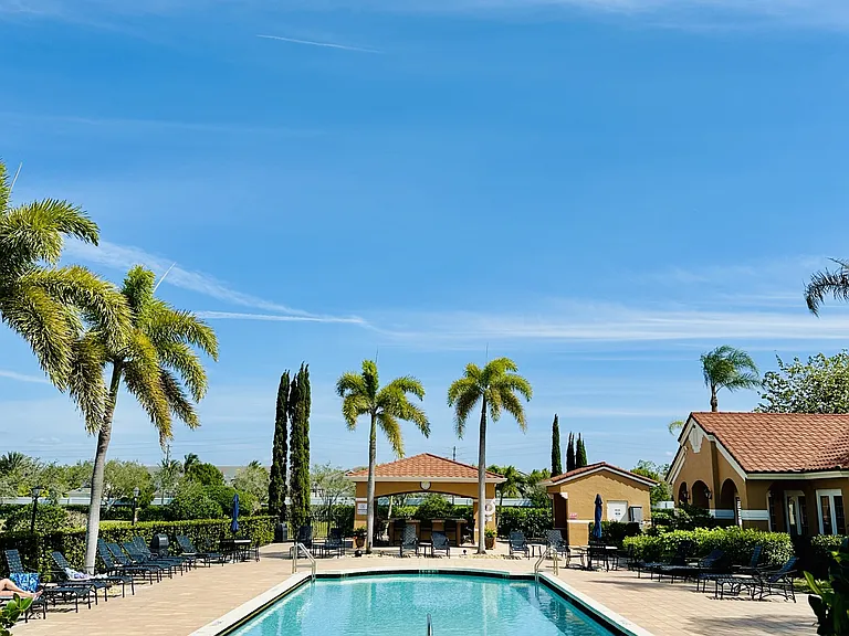 1820 Florida Club Cir #2210 — Photo 37