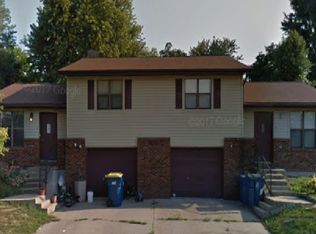526 Briarwood Dr #B, Troy, IL 62294