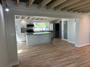 705 W Hillcrest Rd, Palatine, IL 60074