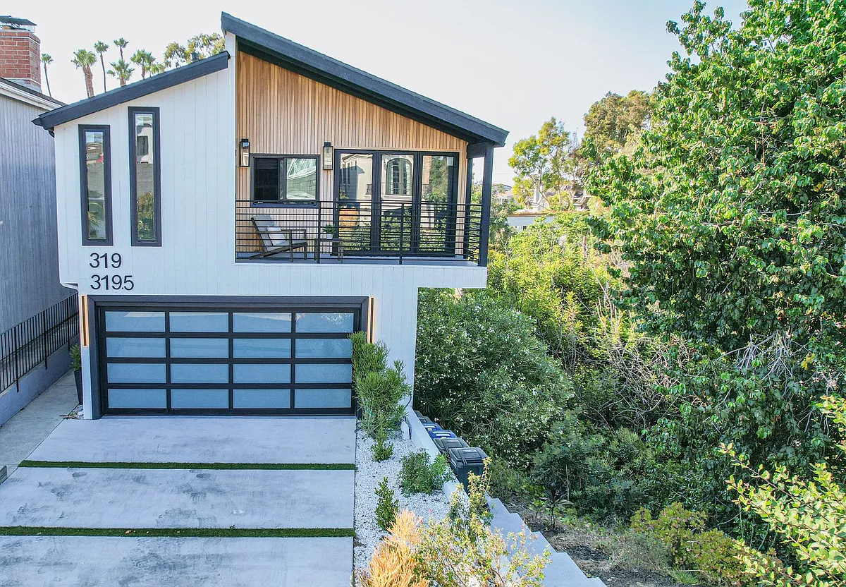 Building Photo - 319 Heliotrope Ave