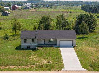 18163 Hunters Ridge Dr, Morley, MI 49336