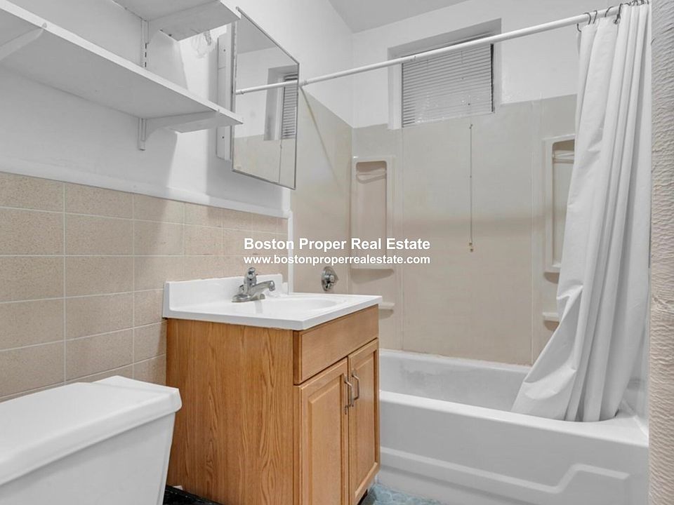 2nd image of 65 Burbank St #8F