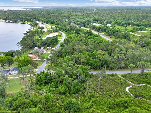 5th image of 1007 Lake Carrie Dr