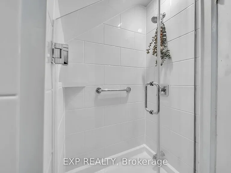 896 Avenue Rd #3 — Photo 17