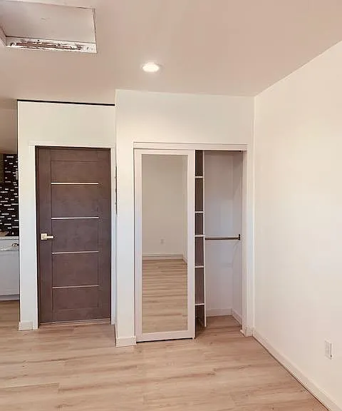 7410 Capistrano Ave — Photo 2