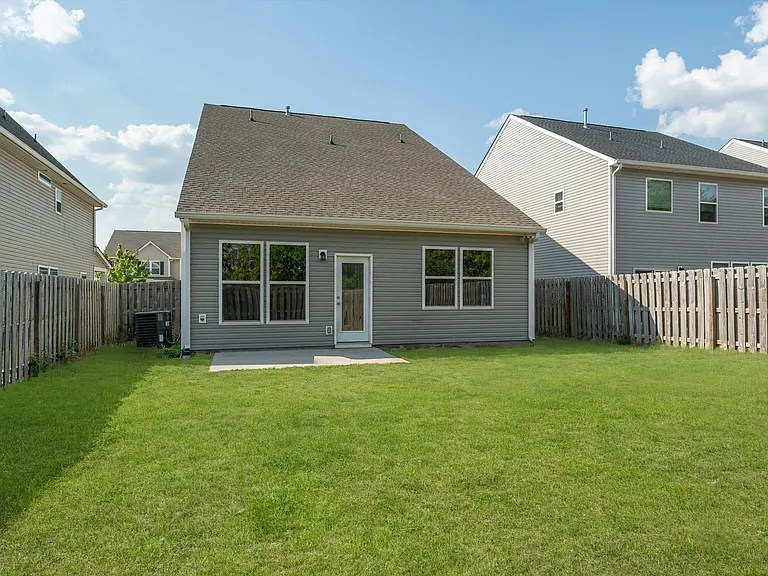 596 Count Fleet Ct — Photo 38