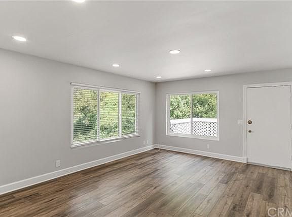 5th image of 2021 E Aroma Dr Unit 15