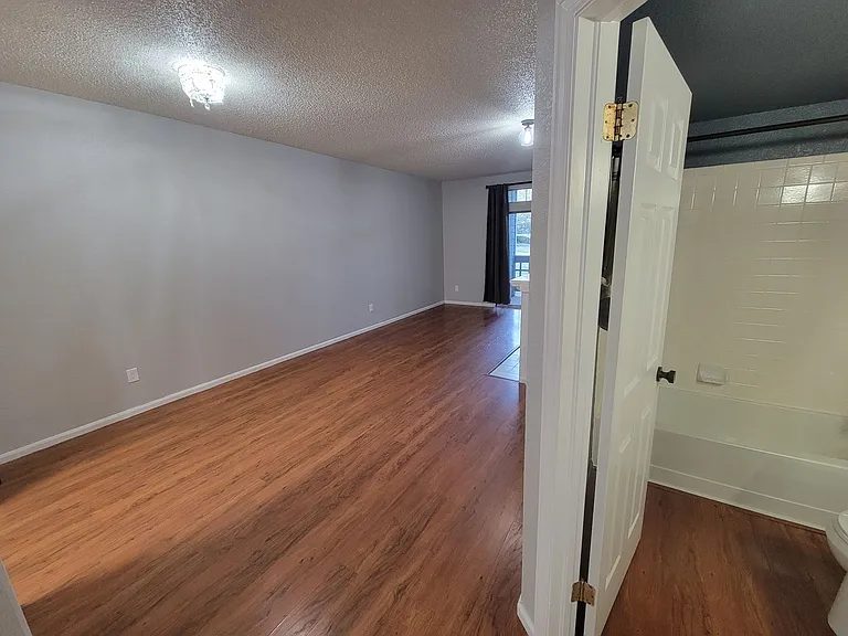 7438 Singing Hills Dr — Photo 29