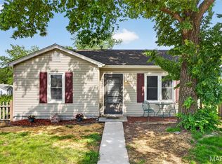 603 Sotier Pl, Wood River, IL 62095