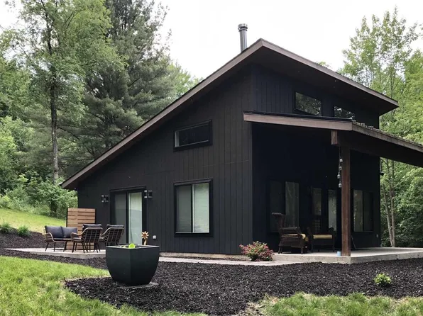 N4857 Oak Valley Lane, Elroy, WI 53929