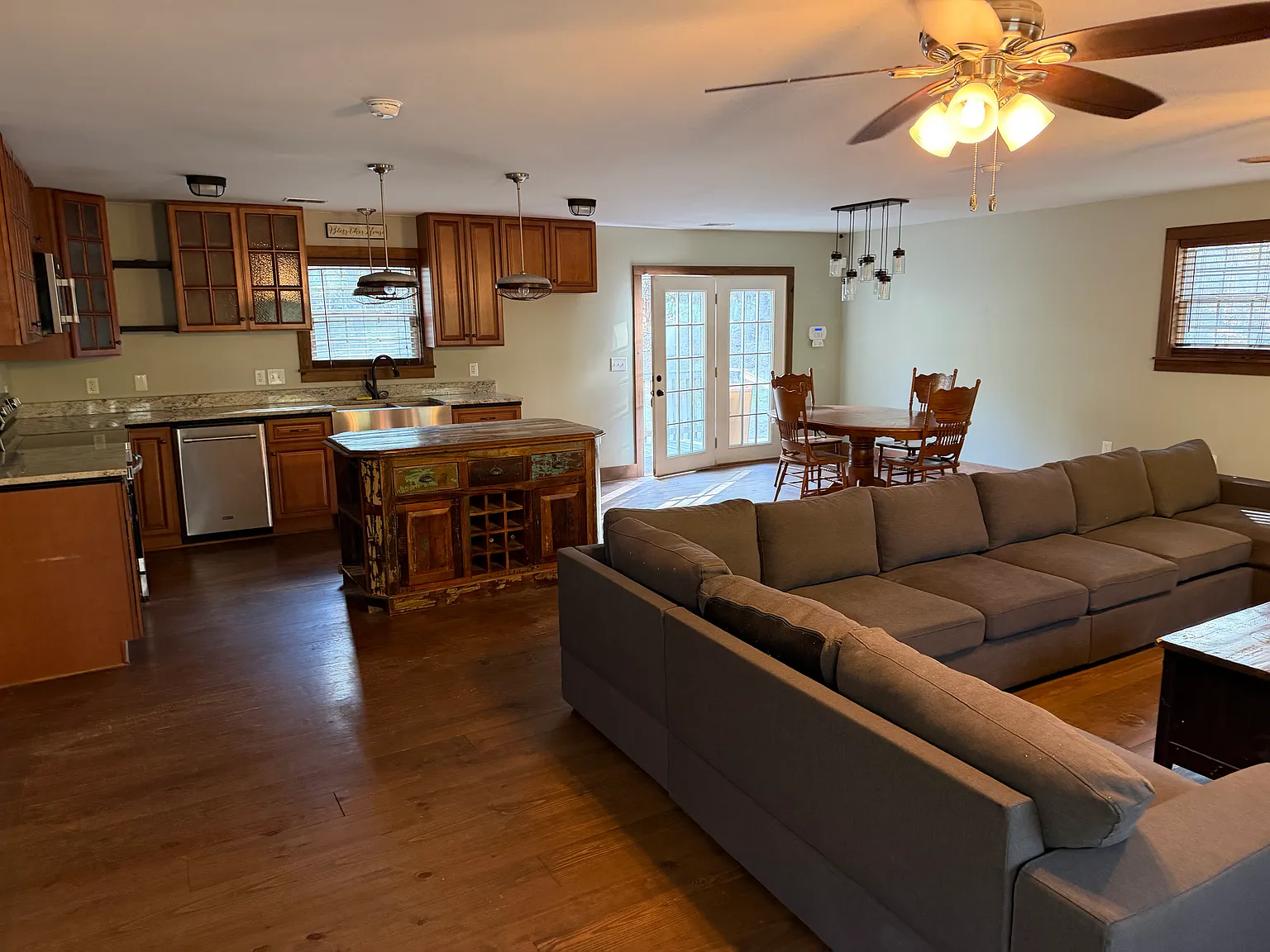 3 bed, 1700 sqft, $2,000 — Photo 3
