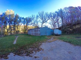 22125 Hillsboro Ln N, Crescent, IA 51526