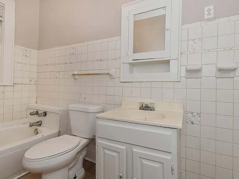 3814 Roberts St — Photo 19