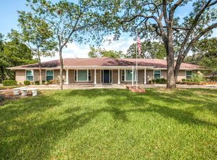 901 Rankin Dr, Bedford, TX 76022