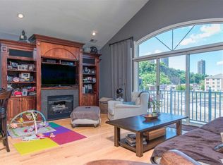 61 Lydia Dr, Guttenberg, NJ 07093