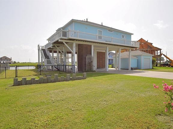 5th image of 1070 Waterways Dr