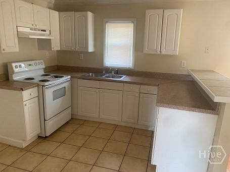 3rd image of 2705 Stevens Street