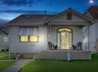3810 Fairmont Dr, New Orleans, LA 70122