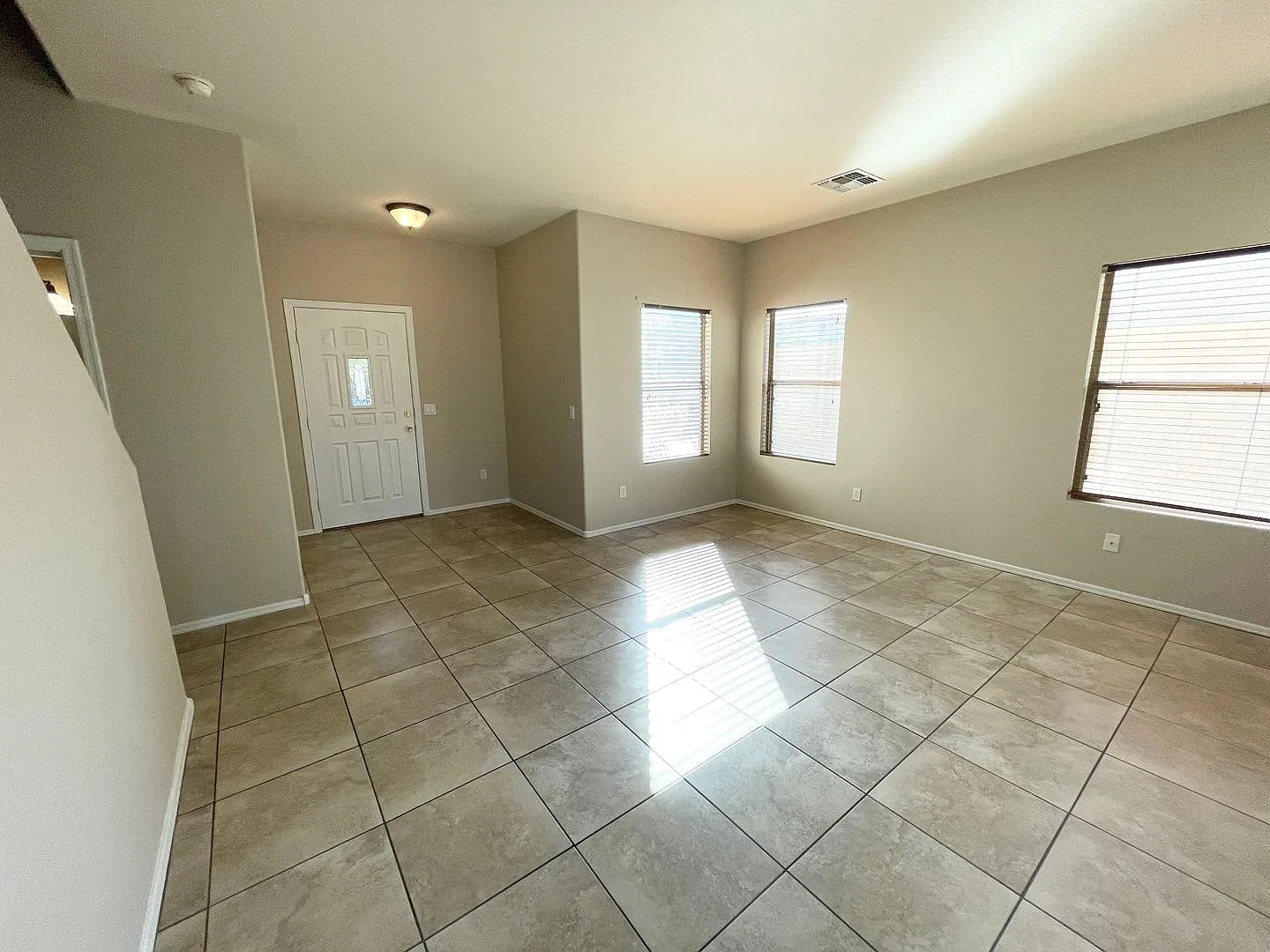 2205 sq. ft with loft!! — Photo 4