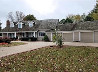 13526 Rickey Rd, Kansas City, MO 64133