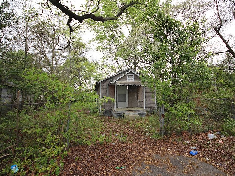 2nd image of 931 Mill St