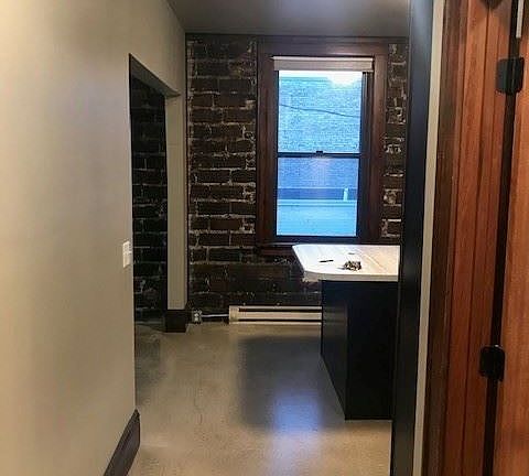 5th image of 815 1/2 Washington Ave APT 206