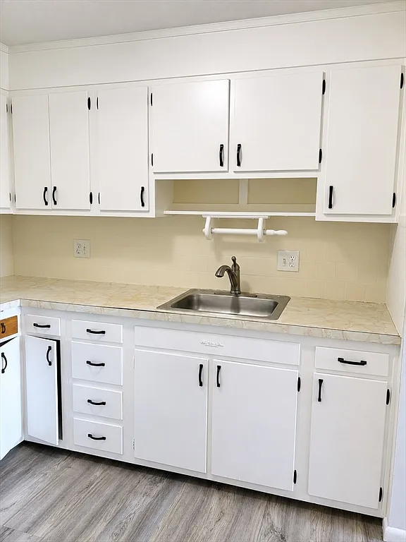 2 bed, 1.0 bath, 600 sqft, $2,400 — Photo 3