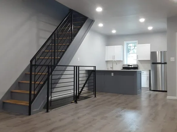 574 E Herman St, Philadelphia, PA 19144