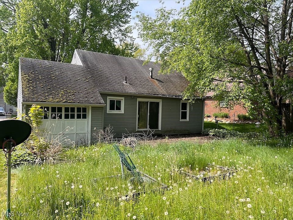 2nd image of 1024 W Riddle Ave