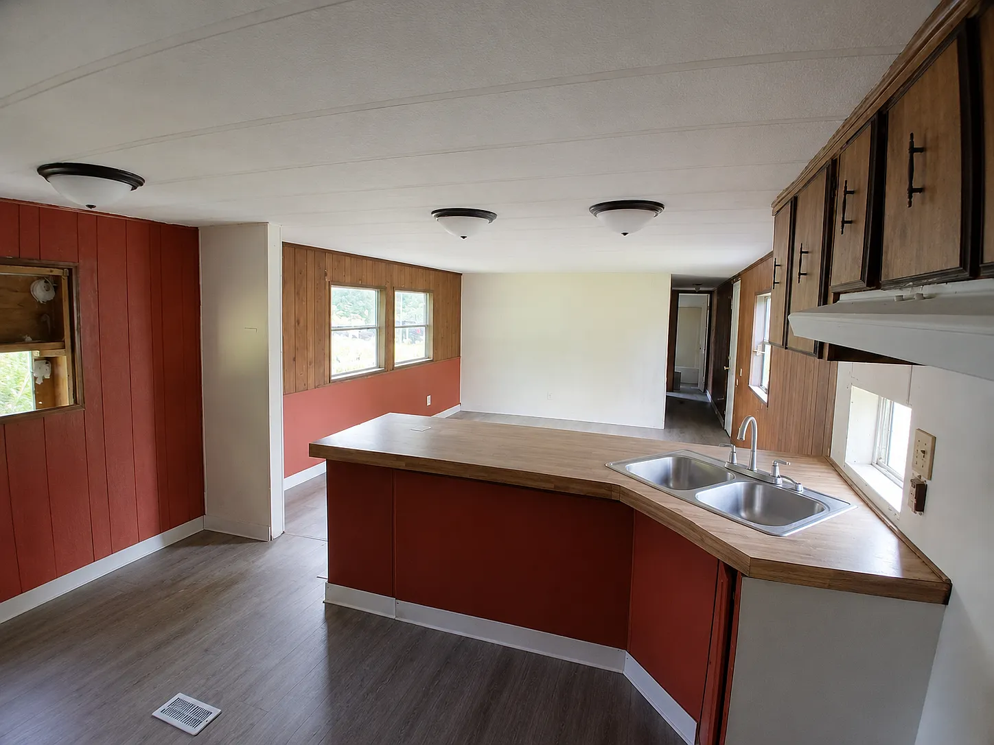 3 bed, 850 sqft, $900 — Photo 3