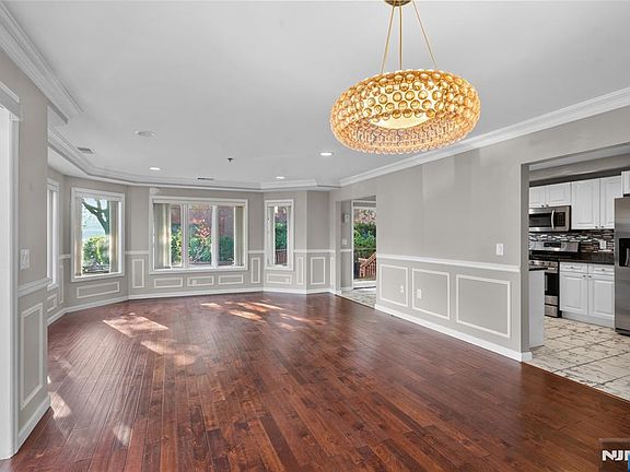 2nd image of 304 Smith Ct #304