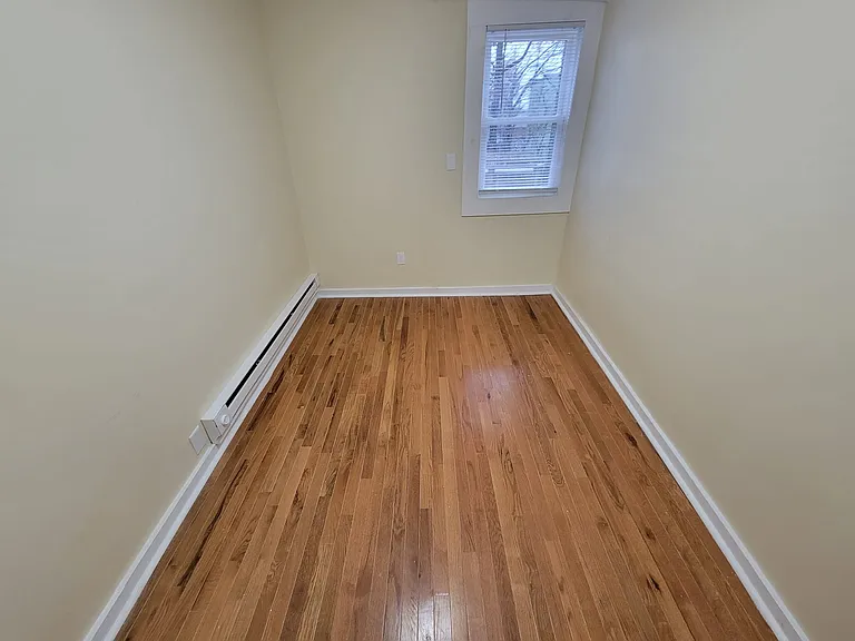 842 Congress Ave — Photo 18