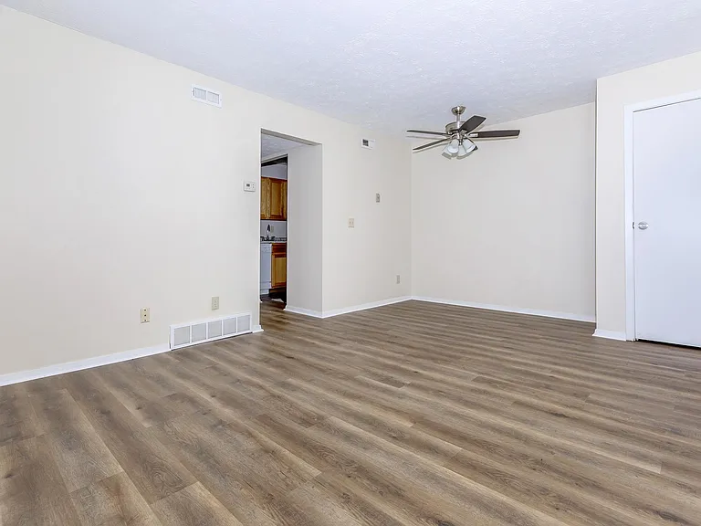 LakeHouse at Florence Apartments — Photo 24