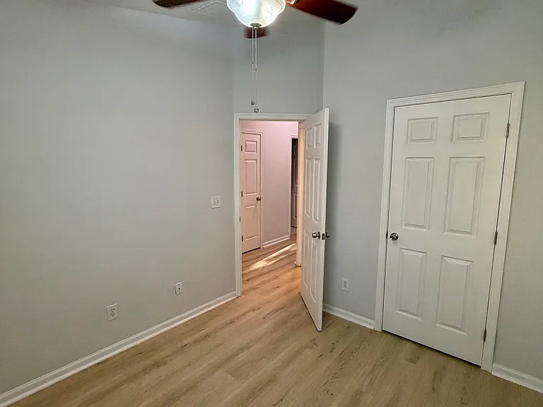 13305 Solar Dr — Photo 20