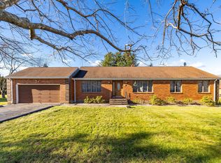 21 Crest Dr, Cromwell, CT 06416