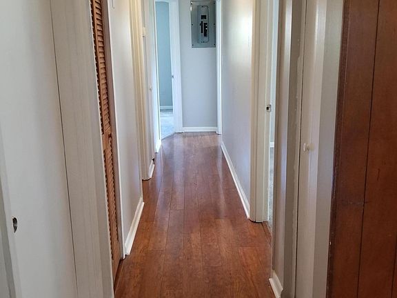4th image of 393 Edson Dr