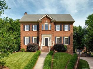 104 Southern Cross Ln, Matthews, NC 28105