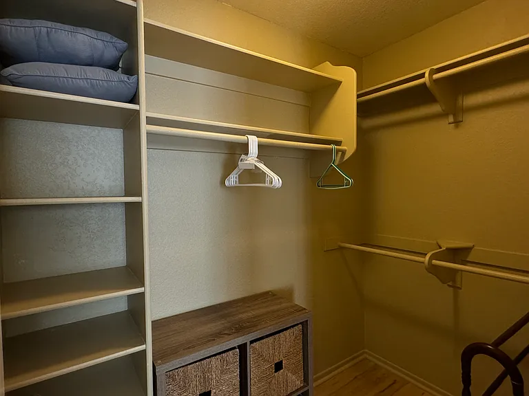 688 Indian Oak Ln #102 — Photo 10