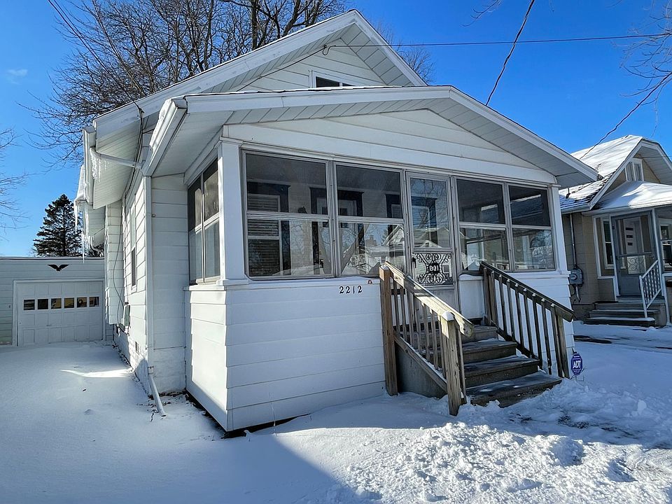 1st image of 2212 Fernwood Ave