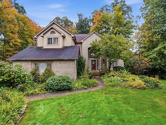 2nd image of 1237 Whispering Meadow Ct