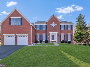 12741 Oak Farms Dr, Herndon, VA 20171